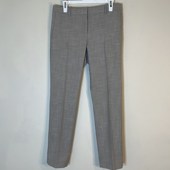 NWT. Ann Taylor 4 Pant Suit Set. - Picture 10 of 16
